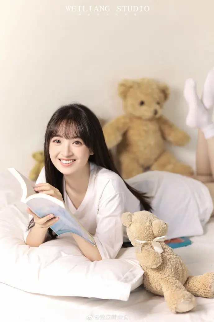 儿童使用平板电脑